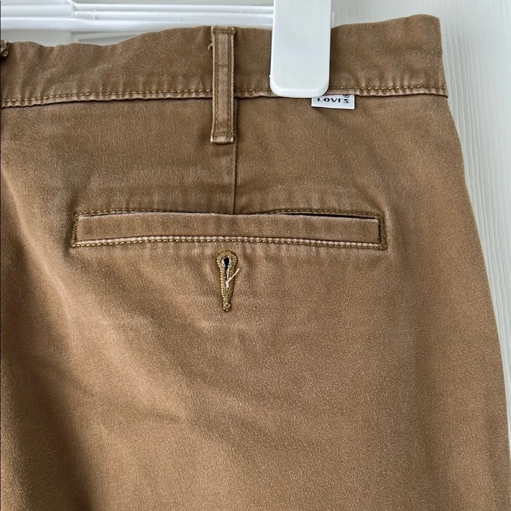 Levi's Brown Chinos Classic Straight-Leg 34W/30L - Picture 2 of 2